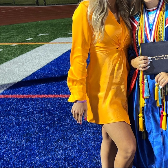 Zara tie knot dress - Picture 1 of 4